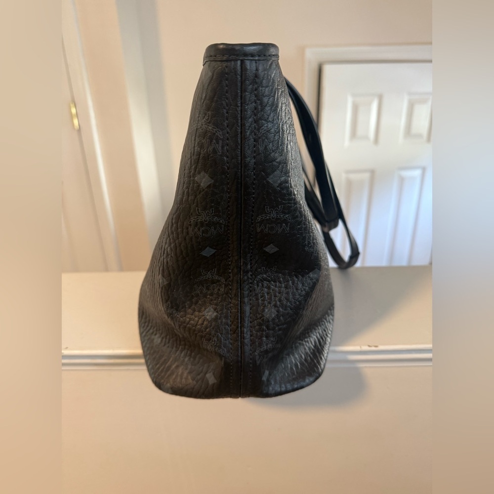 MCM Medium Anya Shopper Tote Purse / Black - Picture 6 of 9